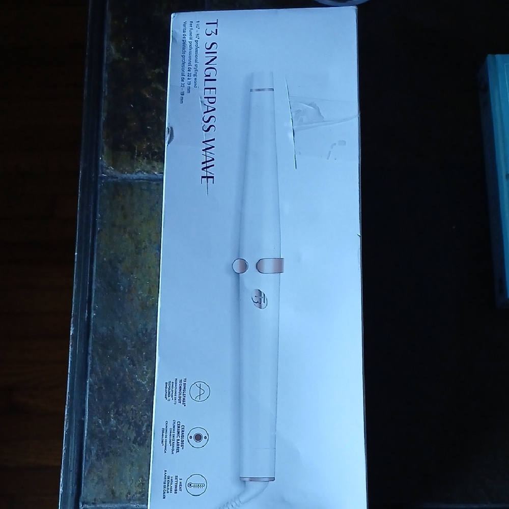 T3 SinglePass Wave in White and Rose Gold.   D
